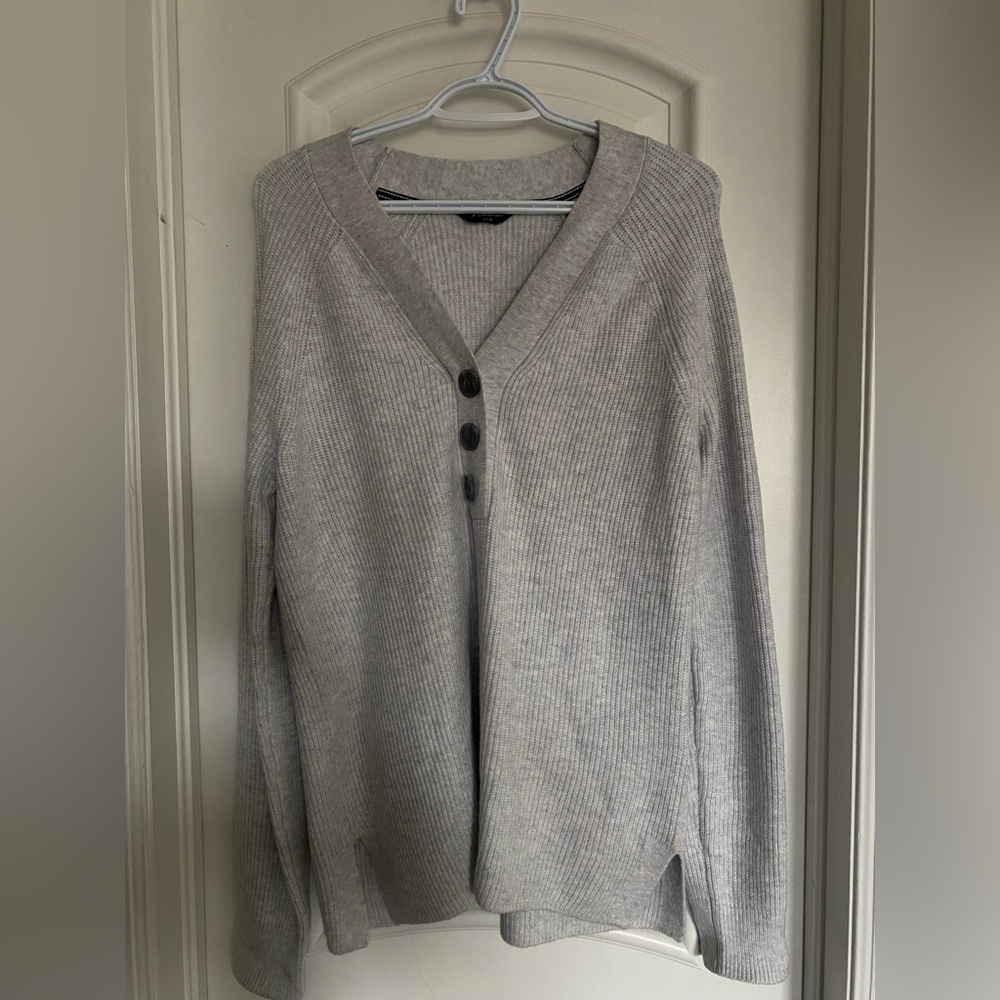 Denver Hayes Light Gray Button-Up V-Neck Sweater
